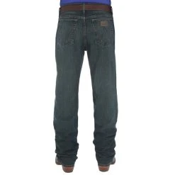 Wrangler 20X 01 Competition Fit Advanced Comfort Jeans